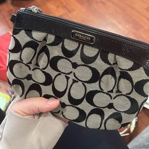 Coach wristlets super cute and in great condition